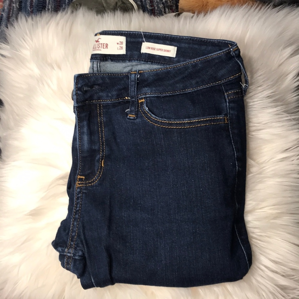 dark wash hollister jeans